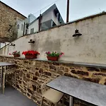 Casa Cuartel * A Fonsagrada