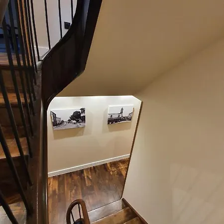 Casa Cuartel * A Fonsagrada