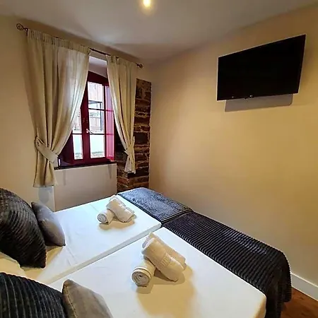 Casa Cuartel Hotel A Fonsagrada
