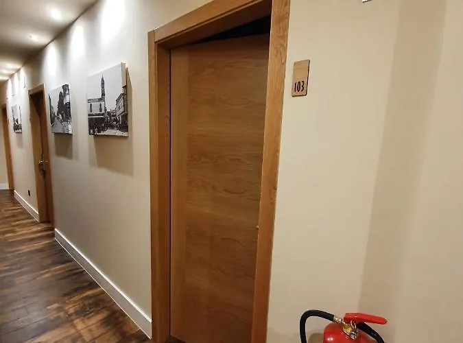 Casa Cuartel Ξενοδοχείο A Fonsagrada