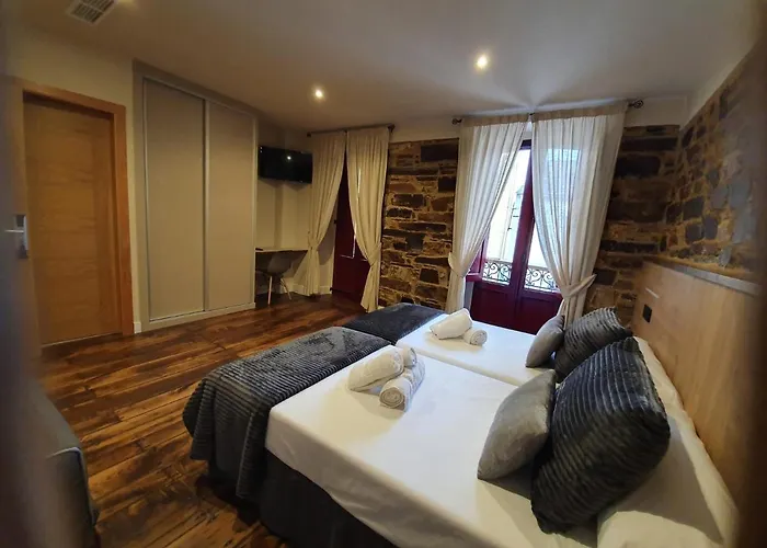 Casa Cuartel * A Fonsagrada