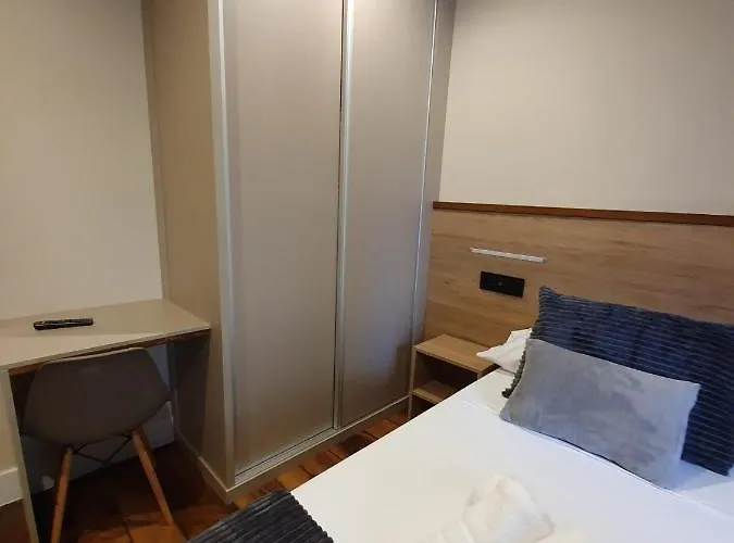 Casa Cuartel * A Fonsagrada